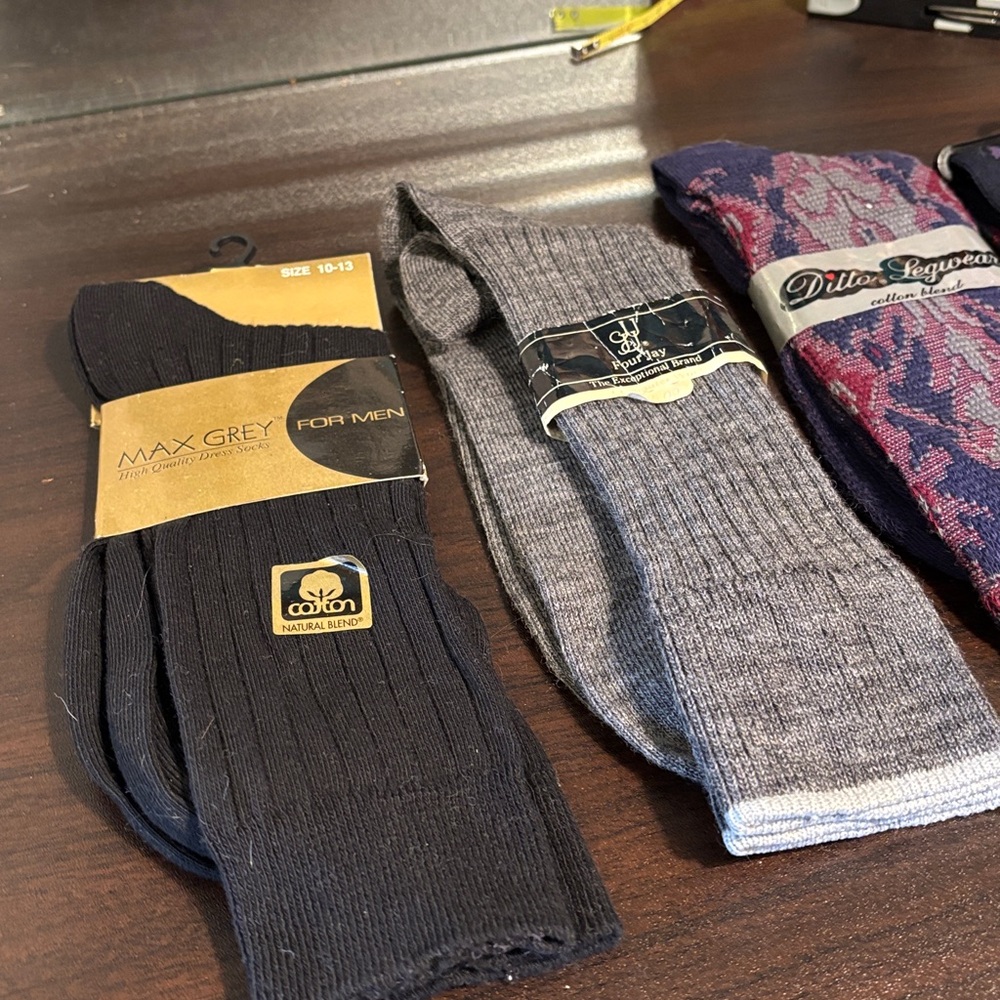 VINTAGE MENS DRESS SOCKS SET OF 5. Four J (2), Zylos, Ditto legwear, and Max Gre - Picture 6 of 6